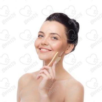 Скребок используют для лимфодренажного массажа лица и тела Скребок используют для лимфодренажного массажа лица и тела